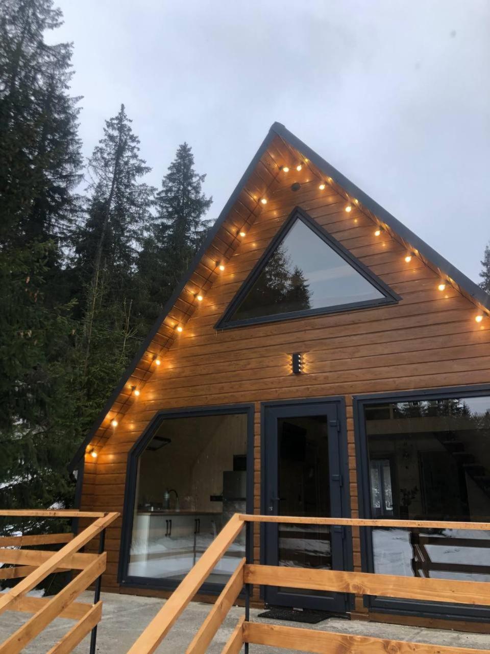 Zustrizh U Leva Hotell Pilipets Exteriör bild